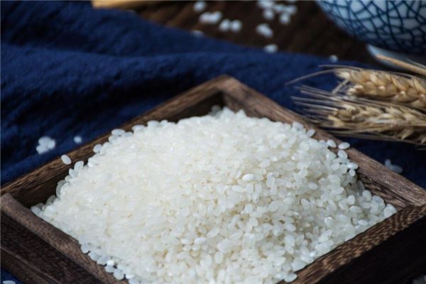 女人梦见成堆的大米