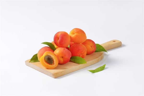 女人梦见杏子是胎梦吗